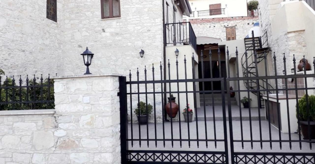 Omodos Maria'S Apartments Exterior foto